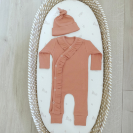 Knoopmutsje | rib peach