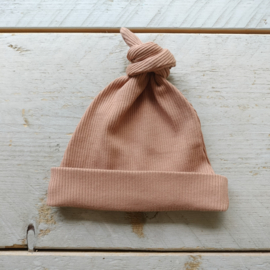 Knoopmutsje | rib peach