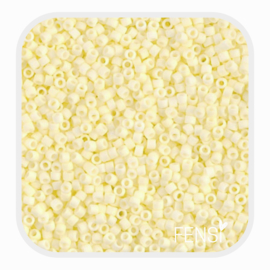Delica 10/0 - Opaque Matte Pale Yellow - 10 gram