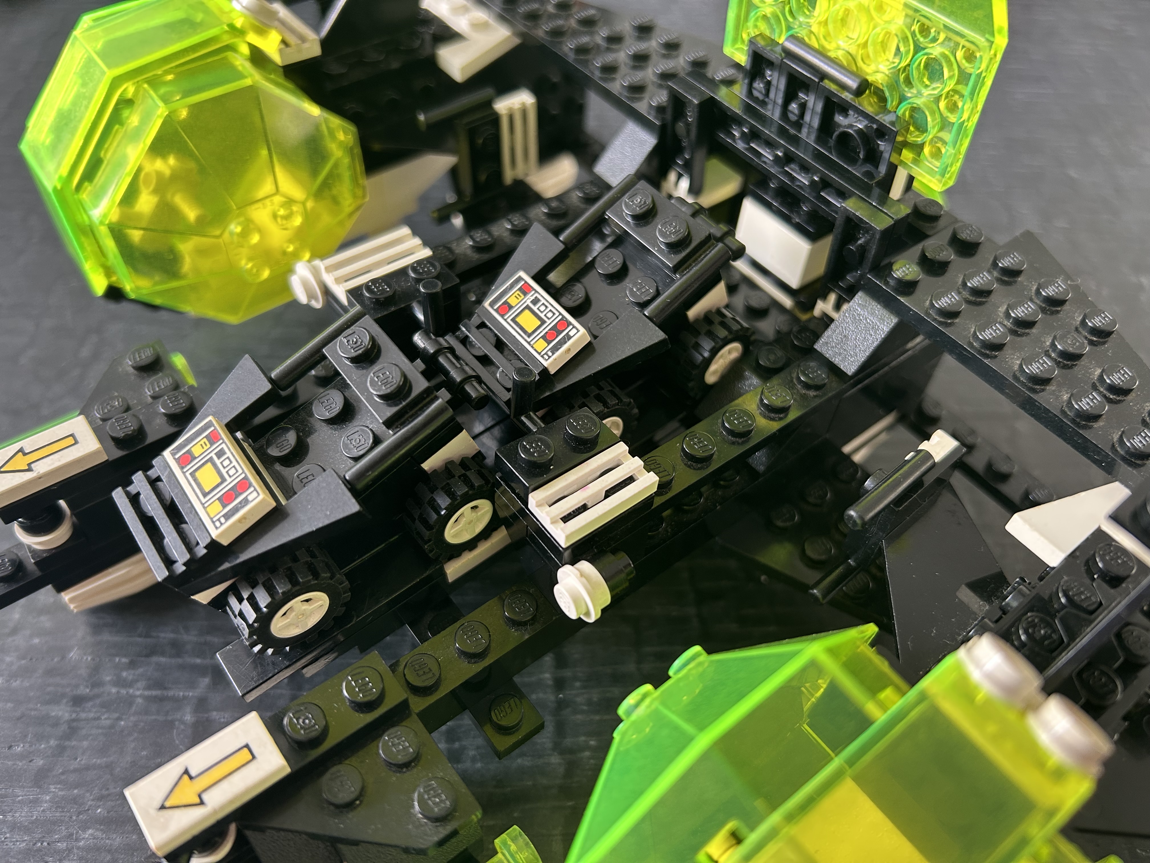 6981 Blacktron II Aerial Intruder