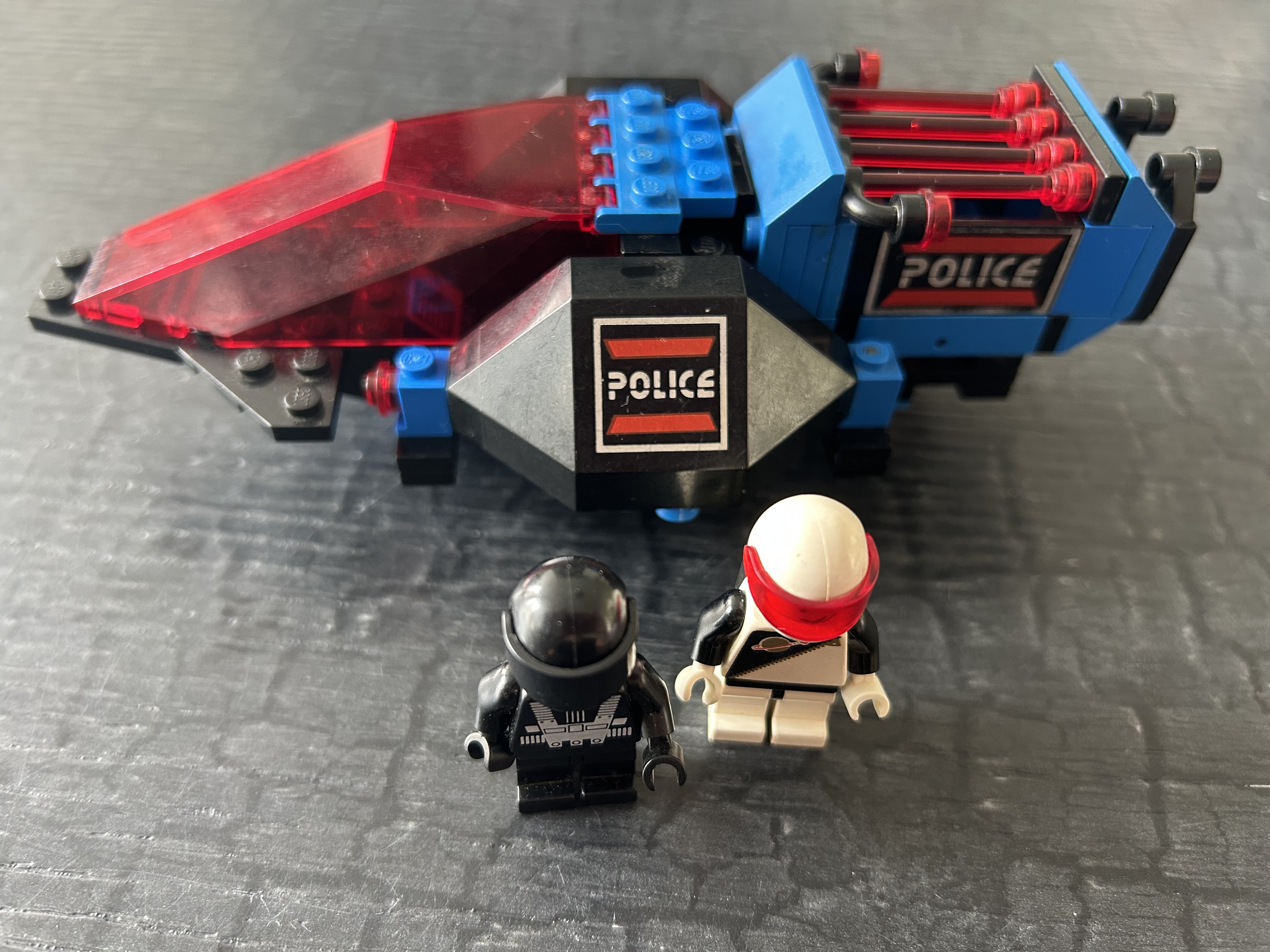 6886 Space police I Galactic peace keeper
