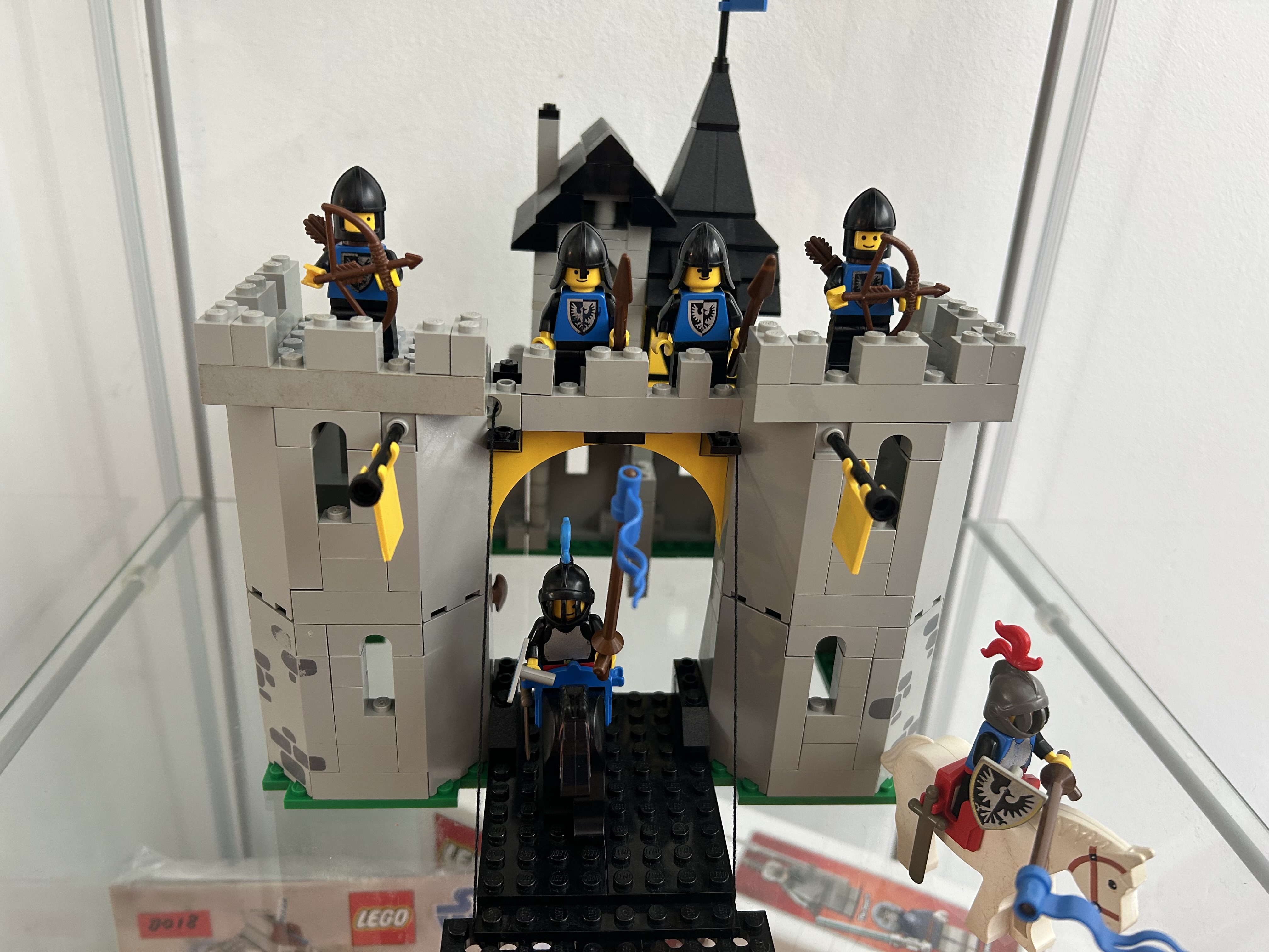 6074 Black Falcon’s Fortress