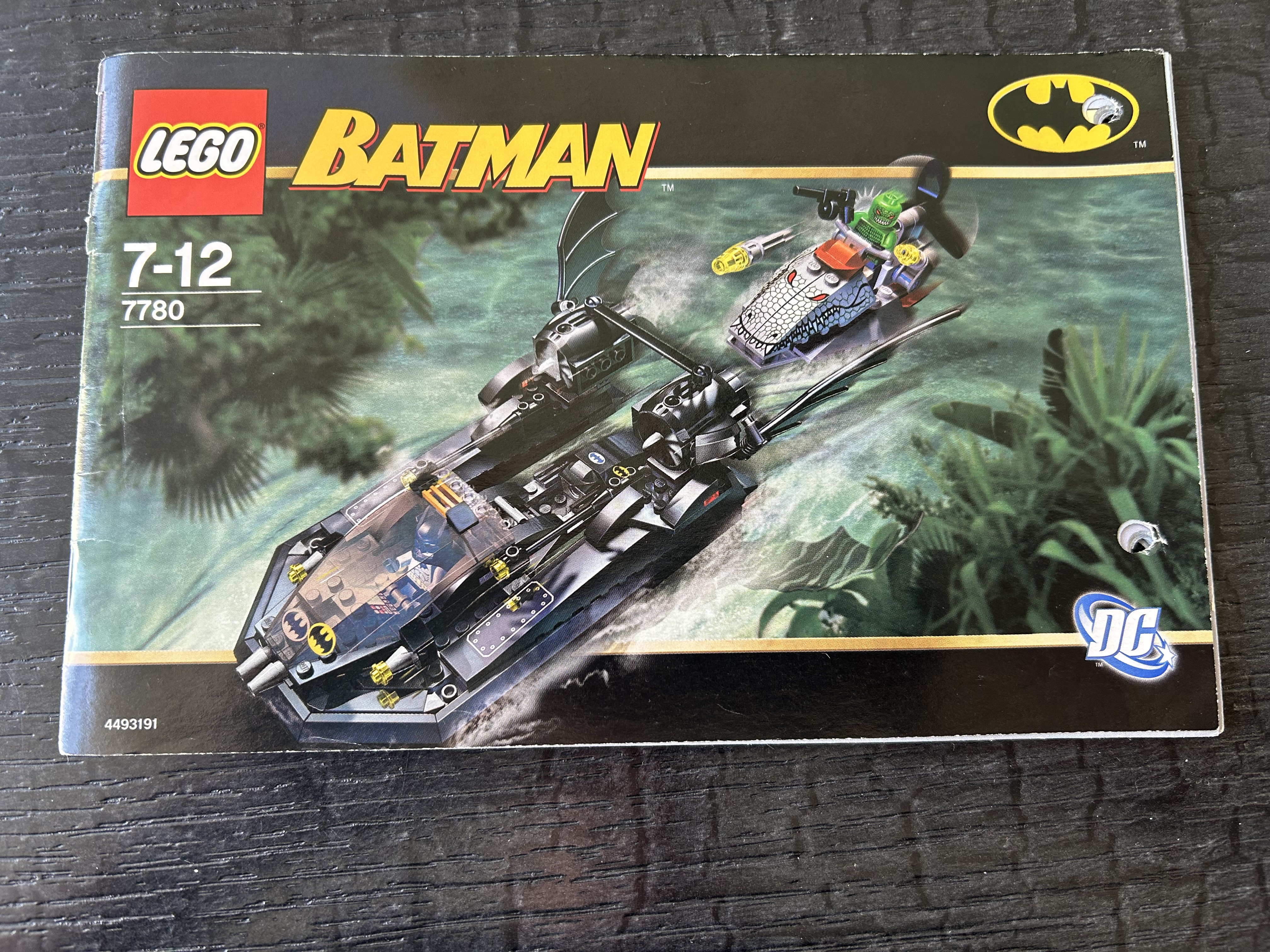 7780 The Batboat: hunt for killer croc