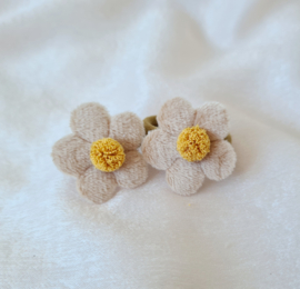 Fluffy Flower - Beige