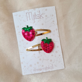 Strawberry Clips - Fuchsia