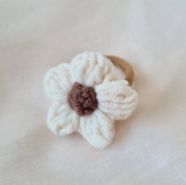 Knitted Daisy Soft Beige