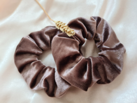 Velvet Scrunchie  -  Mauve