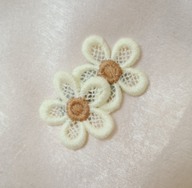 Soft Daisy - Ecru