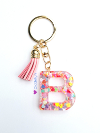 Letter B -  Multicolor hartjes ♡ roze kwastje