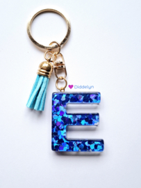 Letter E -  Blauw hartjes ♡ Aqua