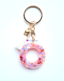 Letter O -  Multicolor hartjes ♡ Wit kwastje