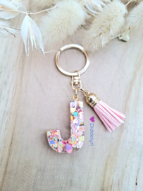 Letter J -  Multicolor hartjes ♡ roze kwastje