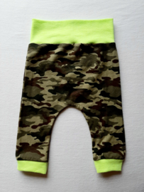 Broekje Camouflage - maat 56