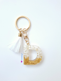 Letter D -  Wit met goud ♡ wit kwastje
