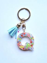 Letter Q -  Multicolor hartjes ♡ aqua kwastje