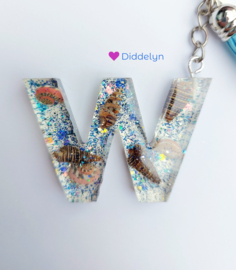 Letter W - Schelpen ♡ blauw kwastje