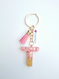 Letter T -  Multicolor hartjes ♡ roze kwastje