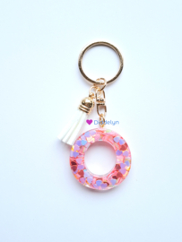 Letter O -  Multicolor hartjes ♡ Wit kwastje