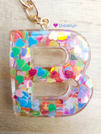 Letter B -  Multicolor hartjes ♡ vlinder