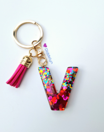 Letter V -  Multicolor Fuchsia ♡ roze kwastje
