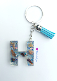 Letter H - Schelpen glitter ♡ blauw kwastje