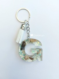 Letter G - Schelpen glitter ♡ wit kwastje