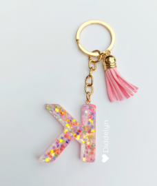 Letter K - Multicolor ster ♡ roze kwastje