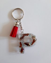 Letter P - Schelpen glitter ♡ rood kwastje