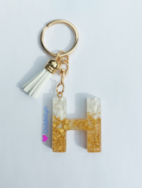 Letter H -  Wit met goud ♡ wit kwastje