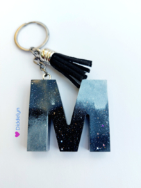 Letter M - Zwart ♡ Zwart kwastje