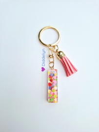Letter I -  Multicolor hartjes ♡ roze kwastje