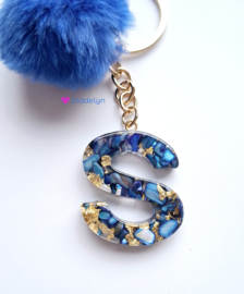 Letter S -  Blauw Stone & gold flakes ♡ Pluche