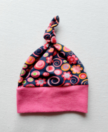 Mutsje Blauw met roze