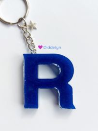 Letter R - Blauw ♡ ster bedeltje