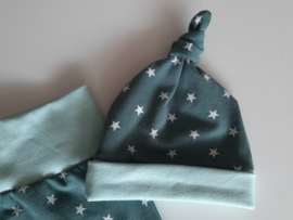 Mutsje ster met knoop
