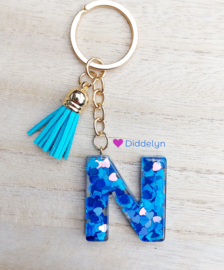 Letter N -  Blauw roze hartjes ♡ blauw kwastje