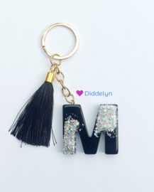 Letter M - Zwart en zilver glitter ♡ Zwart groot kwastje