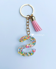 Letter S -  Multicolor vlinders ♡ roze kwastje