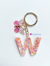 Letter W -  Multicolor ster ♡ vlinder