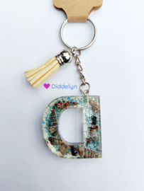 Letter D - Schelpen ♡ beige kwastje