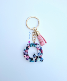 Letter Q -  Multicolor Stone ♡ roze kwastje
