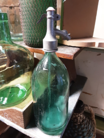 Oude blanke sifonfles