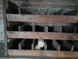 Houten vakkenkast