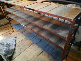 Stoere ijzeren sidetable