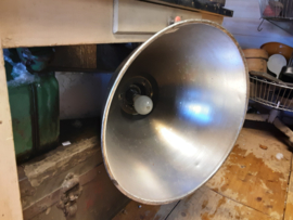 Oude industriële fabriekslamp