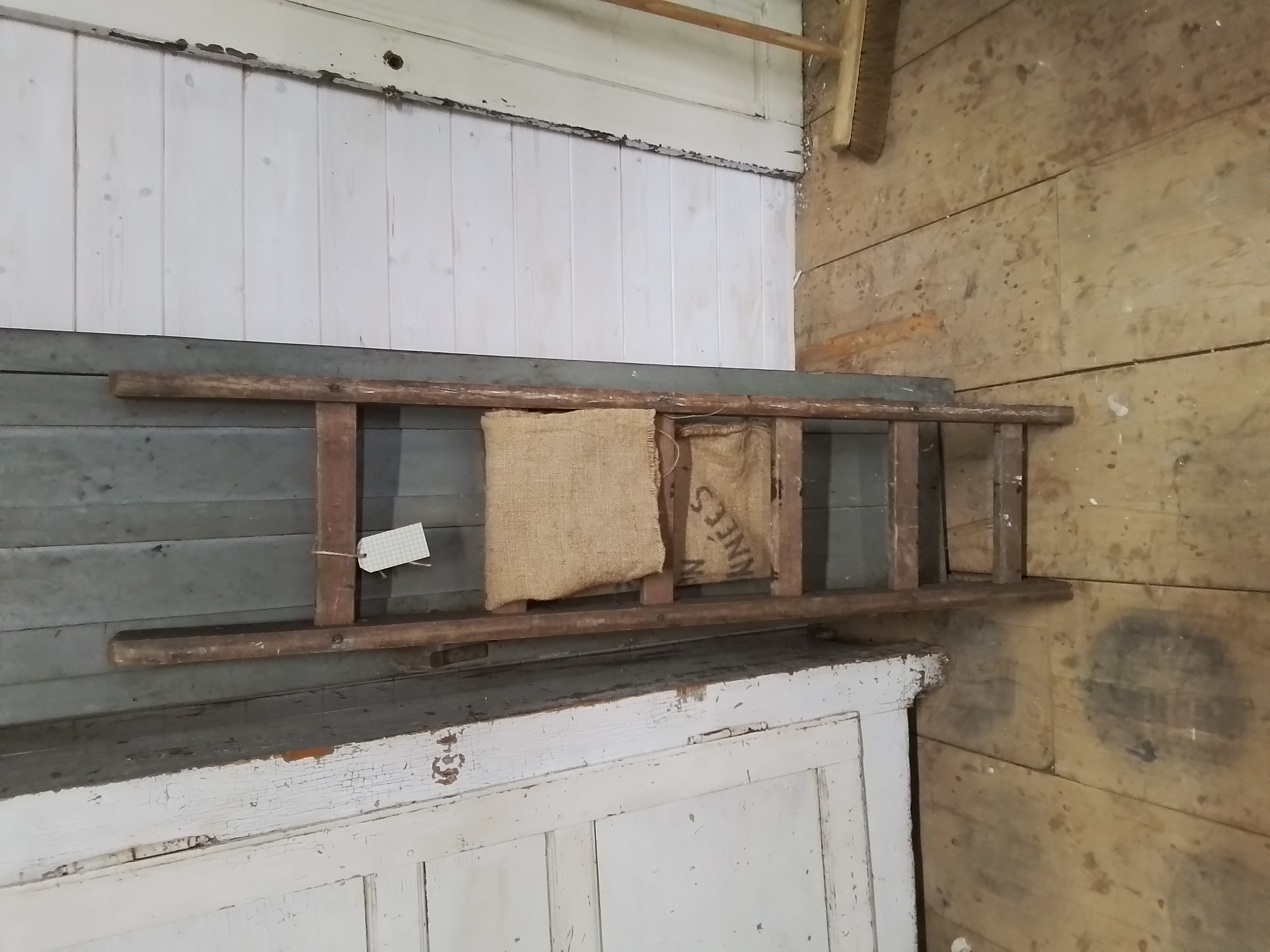 Oude houten ladder