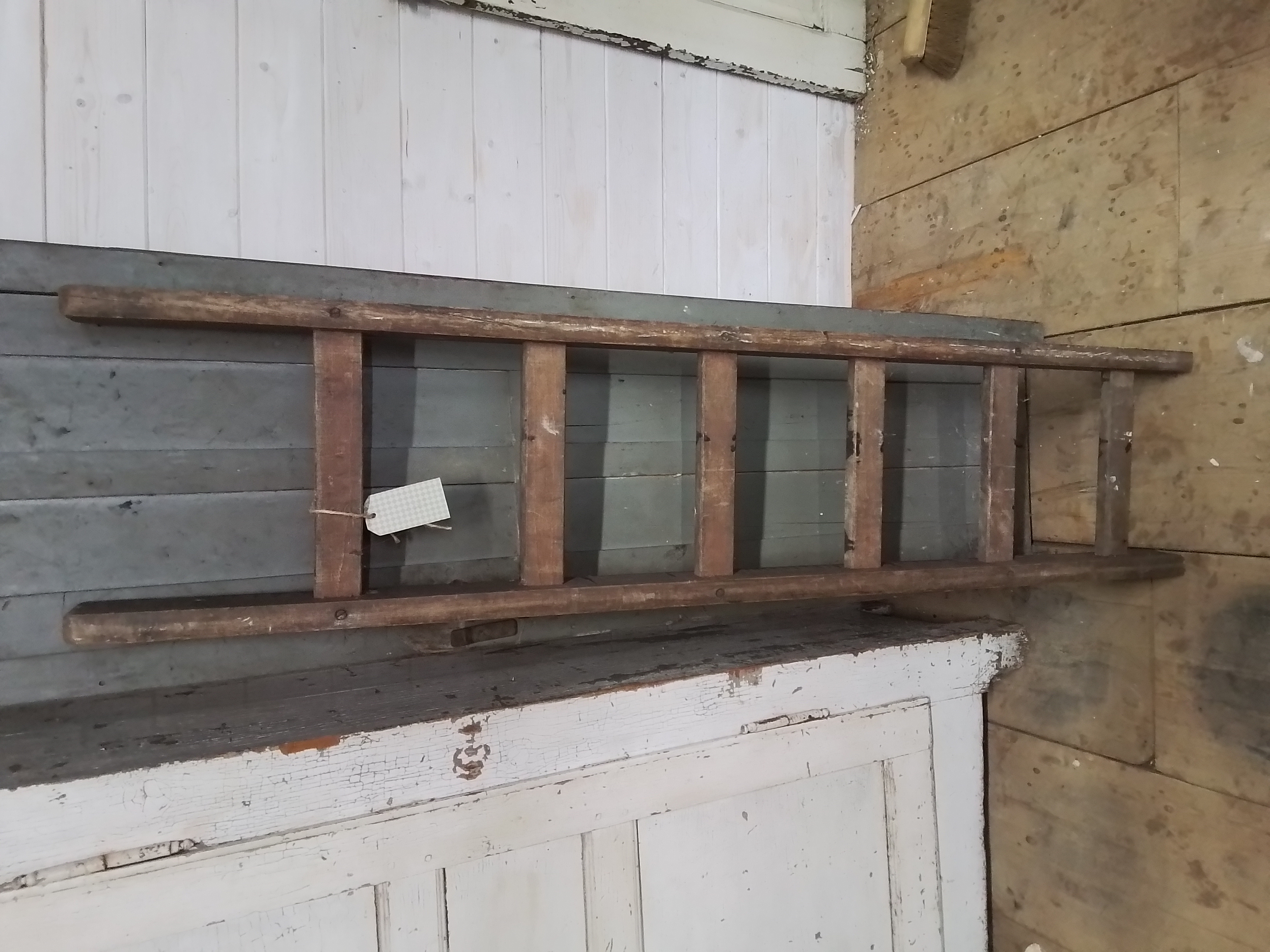 Oude houten ladder