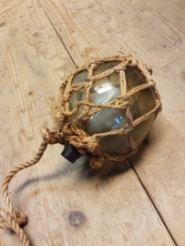 Oude glazen vissersbal