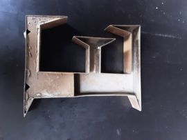 IJzeren letter E