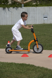 Step orange scooter